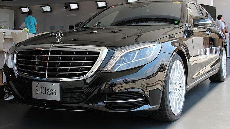 Mercedes-Benz приоткрыл завесу тайны над новым гибридом S-класса Mercedes-Benz приоткрыл завесу тайны над новым гибридом S-класса