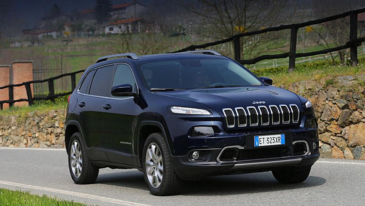 У кроссоверов Jeep Cherokee вновь возникли проблемы