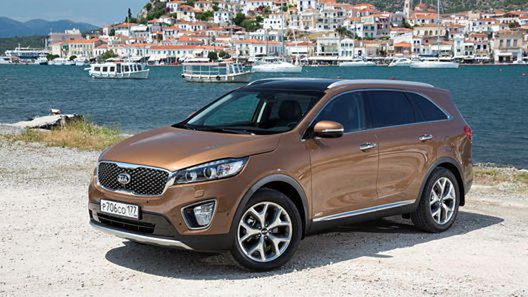 В Россию привезли бензиновый KIA Sorento Prime