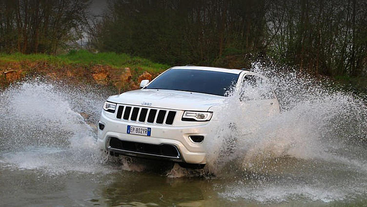 Внедорожник Jeep Grand Cherokee обзавёлся доступным мотором Внедорожник Jeep Grand Cherokee обзавёлся доступным мотором