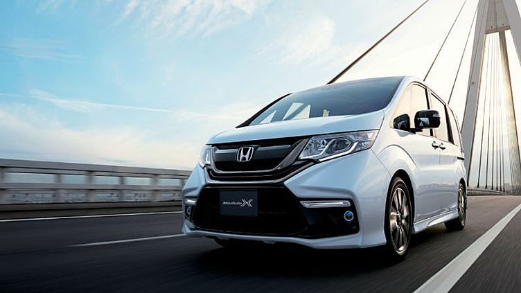 Honda добавила «спорта» минивэну Step WGN Honda добавила «спорта» минивэну Step WGN