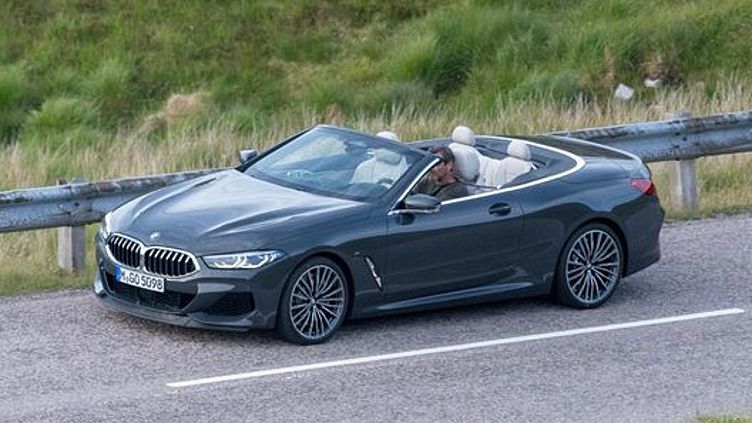 Появились фотографии кабриолета восьмой серии BMW Появились фотографии кабриолета восьмой серии BMW