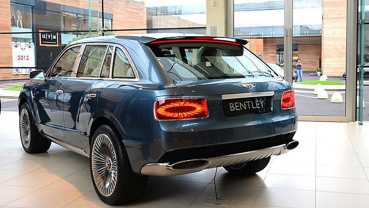 Кроссовер Bentley будет немногим дороже Range Rover