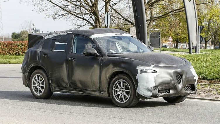 Первый кроссовер Alfa Romeo покажут в Лос-Анджелесе Первый кроссовер Alfa Romeo покажут в Лос-Анджелесе