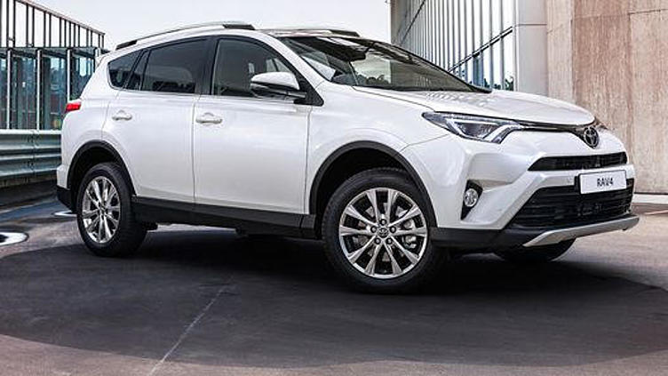 В России стартуют продажи нового Toyota RAV4