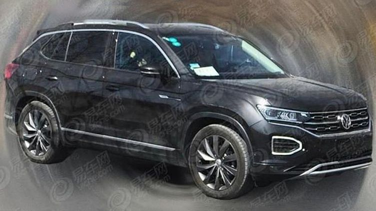 Появились фотографии нового кроссовера Volkswagen Появились фотографии нового кроссовера Volkswagen