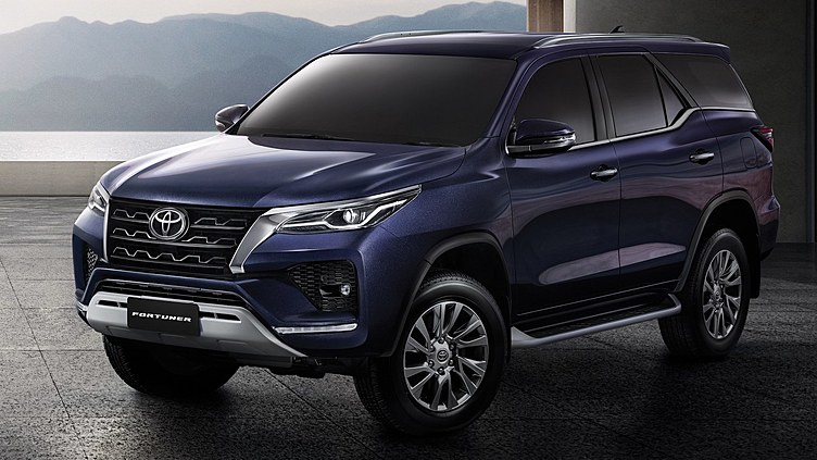 Обновленный Toyota Fortuner получил дизель Обновленный Toyota Fortuner получил дизель