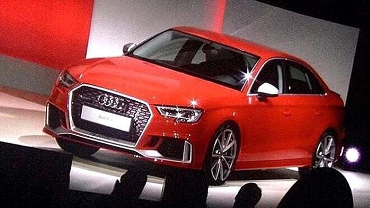 Появились первые фотографии седана Audi RS3