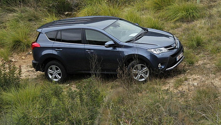 На заводе Toyota в Петербурге начнется сборка модели RAV4 На заводе Toyota в Петербурге начнется сборка модели RAV4