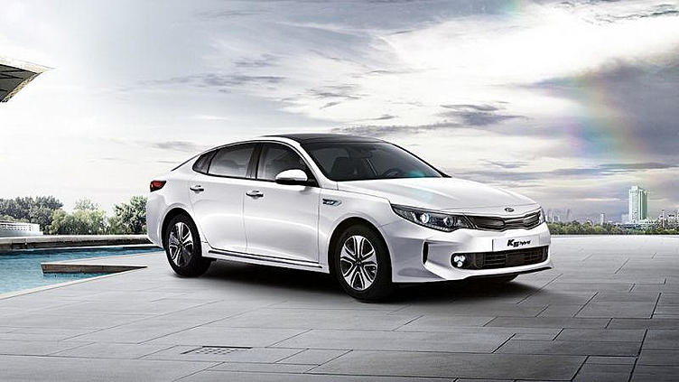 Новый седан Kia Optima стал гибридом Новый седан Kia Optima стал гибридом