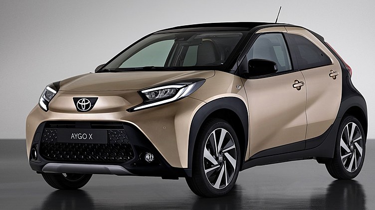 Представлен самый маленький и доступный кроссовер Toyota Представлен самый маленький и доступный кроссовер Toyota