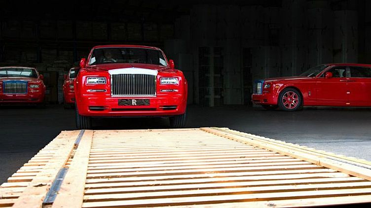 Rolls-Royce выполнил самый большой заказ в своей истории Rolls-Royce выполнил самый большой заказ в своей истории