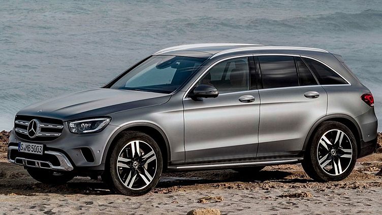 Mercedes-Benz анонсировал обновленный кроссовер GLC