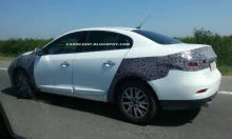 Новый Renault Fluence преобразился внешне Новый Renault Fluence преобразился внешне