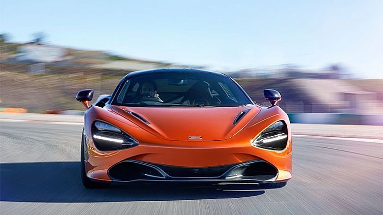 McLaren «зарядит» суперкар 720S