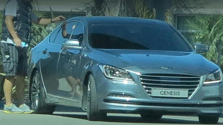 Новый седан Hyundai Genesis заснят без камуфляжа