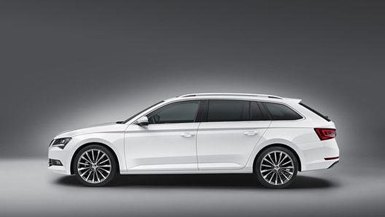 Универсальный Skoda Superb приедет в Россию с весной Универсальный Skoda Superb приедет в Россию с весной