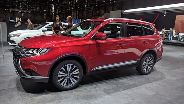Mitsubishi представила обновленный Outlander Mitsubishi представила обновленный Outlander