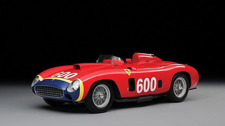 Гоночный Ferrari пятикратного чемпиона Формулы-1 уйдет с молотка Гоночный Ferrari пятикратного чемпиона Формулы-1 уйдет с молотка