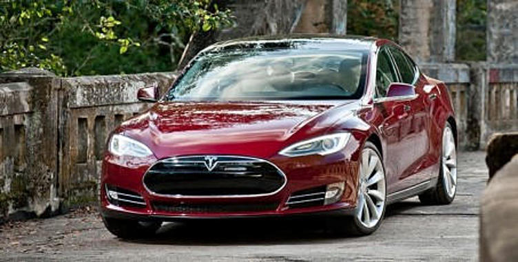 Tesla обогнала Toyota по количеству занятых в Калифорнии Tesla обогнала Toyota по количеству занятых в Калифорнии