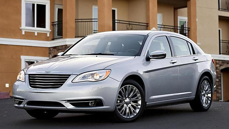 Новая версия Chrysler 200 продержится на конвейере всего полгода Новая версия Chrysler 200 продержится на конвейере всего полгода