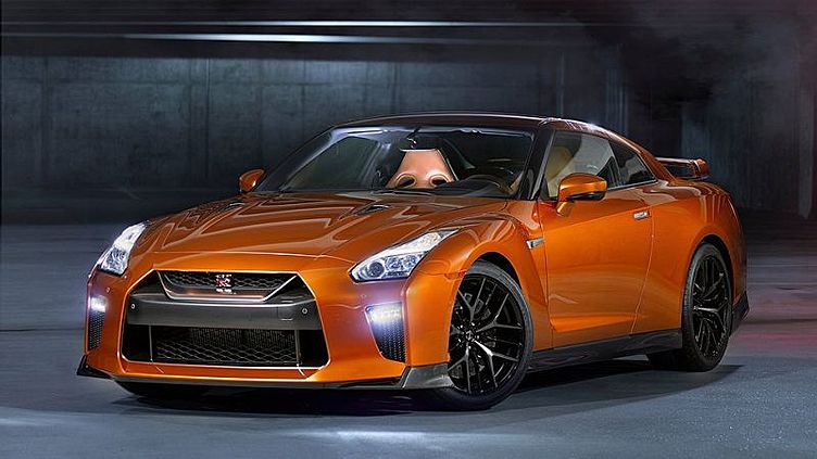 Nissan объявил рублевые цены обновленного GT-R Nissan объявил рублевые цены обновленного GT-R