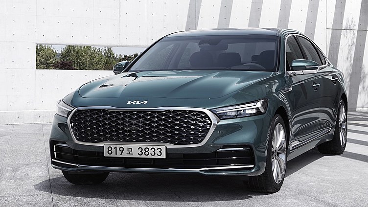 Kia сертифицировала в России обновленный седан К9 Kia сертифицировала в России обновленный седан К9