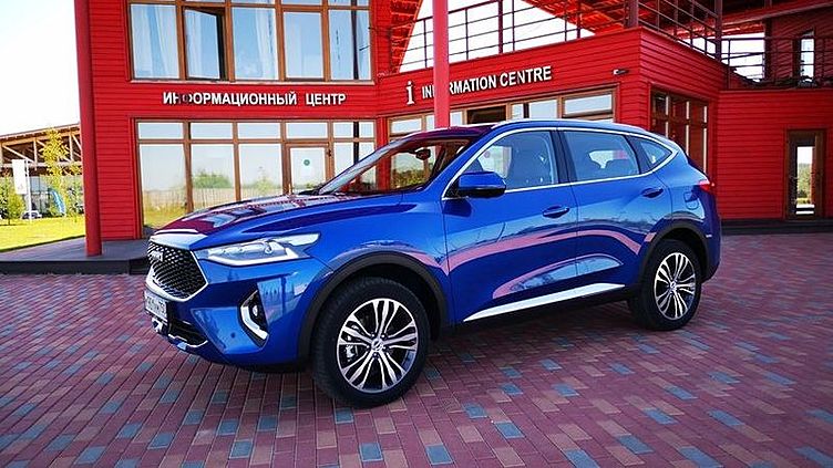 Haval назвал цены на свой первый российский кроссовер F7 Haval назвал цены на свой первый российский кроссовер F7