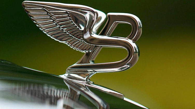 Производитель смартфонов Vertu променял Ferrari на Bentley Производитель смартфонов Vertu променял Ferrari на Bentley
