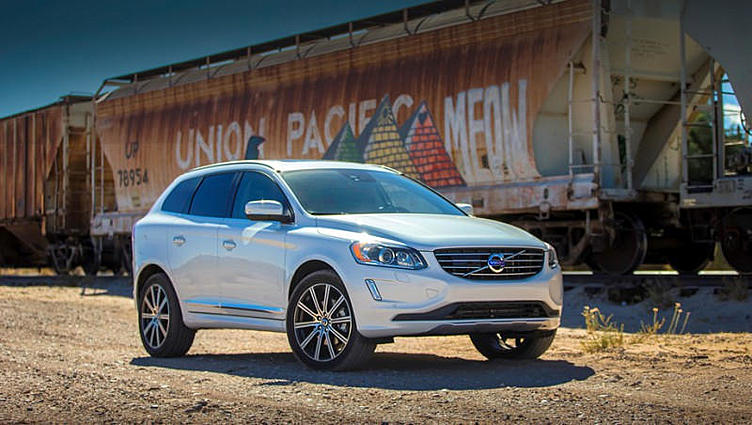 Полный привод с бензином на Volvo XC60 стал доступнее Полный привод с бензином на Volvo XC60 стал доступнее