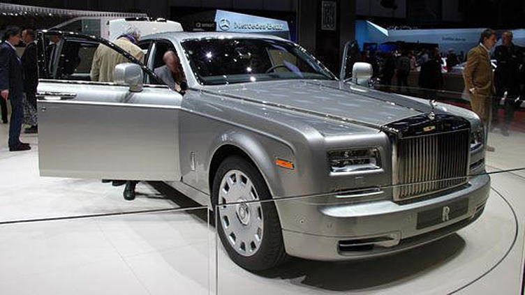 Новый седан Rolls-Royce покажут уже через год Новый седан Rolls-Royce покажут уже через год