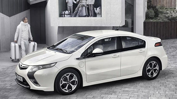 Opel Ampera стал самым продаваемым электромобилем в Европе Opel Ampera стал самым продаваемым электромобилем в Европе