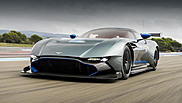 Купе Aston Martin Vulcan прибыли к первым заказчикам