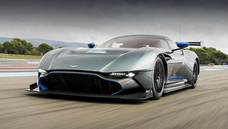 Купе Aston Martin Vulcan прибыли к первым заказчикам Купе Aston Martin Vulcan прибыли к первым заказчикам