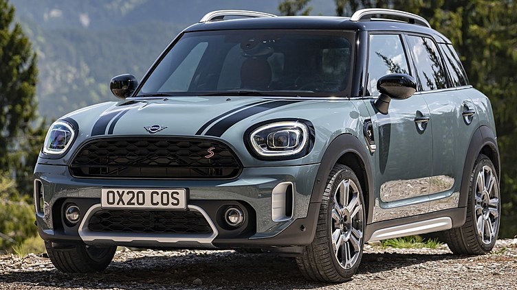 MINI представила обновленный кроссовер Countryman