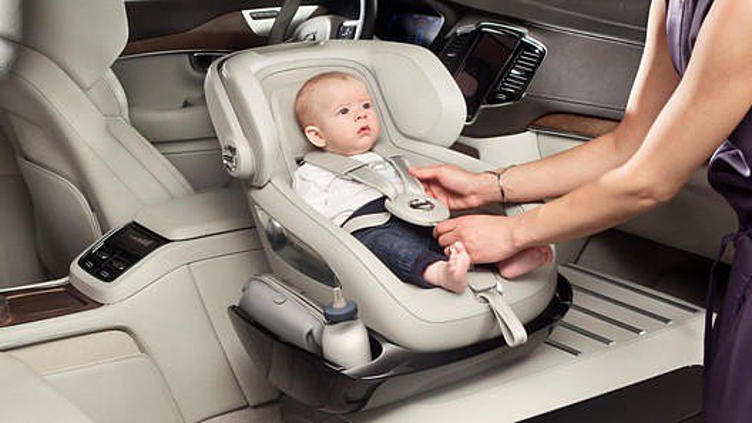 Volvo представила автомобильную колыбель Volvo представила автомобильную колыбель