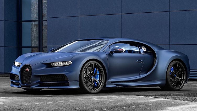 Bugatti Chiron Sport получил юбилейную версию Bugatti Chiron Sport получил юбилейную версию