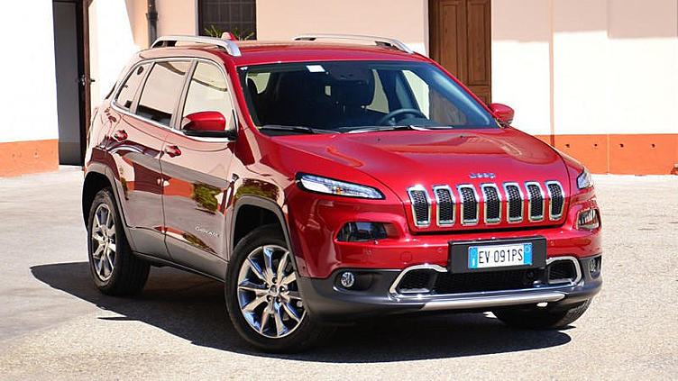 Jeep привез в Россию дизельный Cherokee