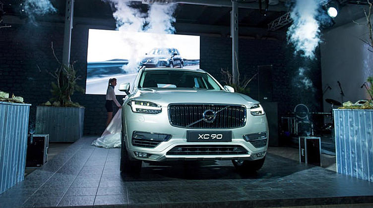 Volvo представил в Москве новый XC90