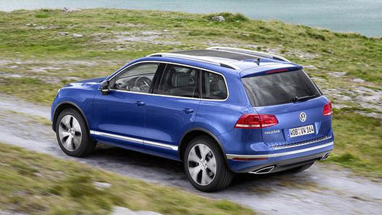 У Volkswagen Touareg в России урезали линейку двигателей У Volkswagen Touareg в России урезали линейку двигателей