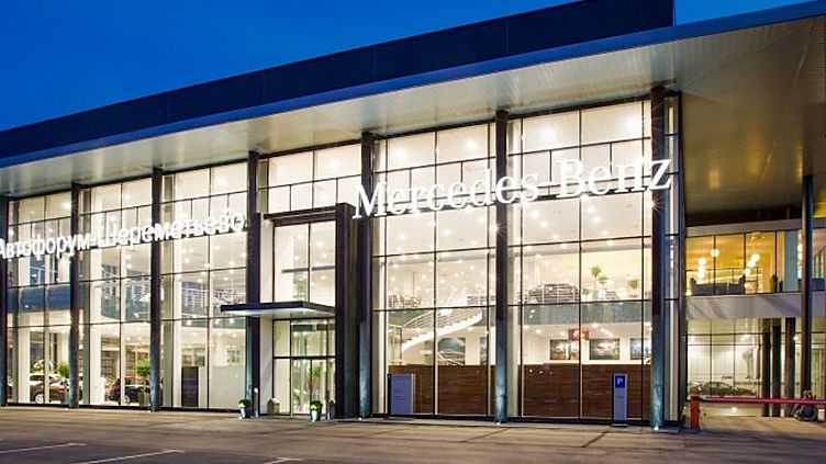 В Москве открылся новый дилерский центр Mercedes-Benz В Москве открылся новый дилерский центр Mercedes-Benz