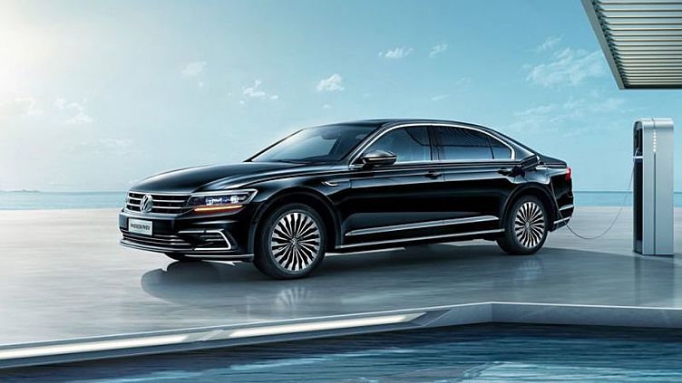 VW сделал для китайцев большой гибридный седан VW сделал для китайцев большой гибридный седан