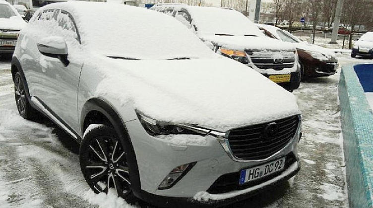 Mazda испытывает кроссовер CX-3 московскими пробками Mazda испытывает кроссовер CX-3 московскими пробками