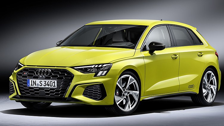 Представлена Audi S3 нового поколения Представлена Audi S3 нового поколения