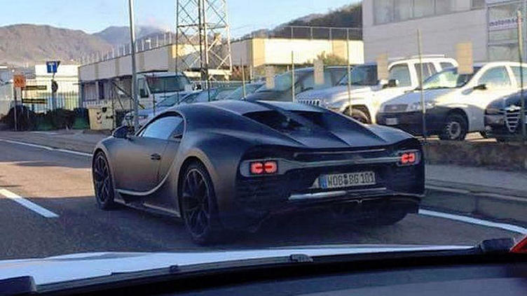 Новый гиперкар Bugatti засветился в социальных сетях Новый гиперкар Bugatti засветился в социальных сетях