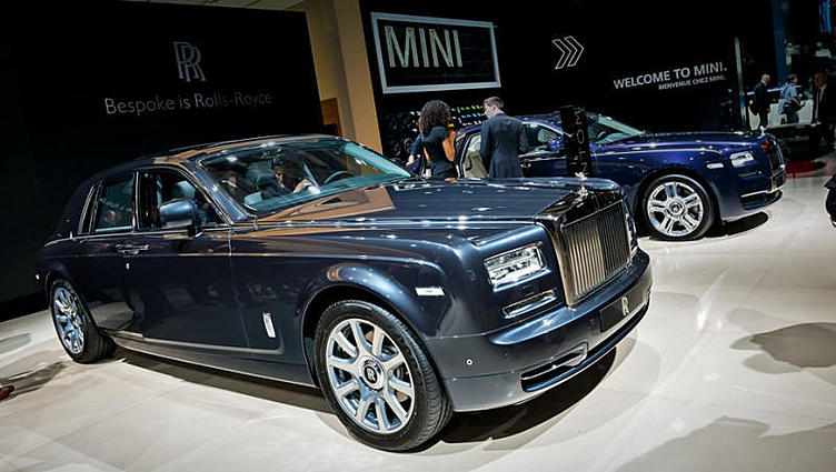 Седан Rolls-Royce Phantom уважил мегаполисы мира Седан Rolls-Royce Phantom уважил мегаполисы мира