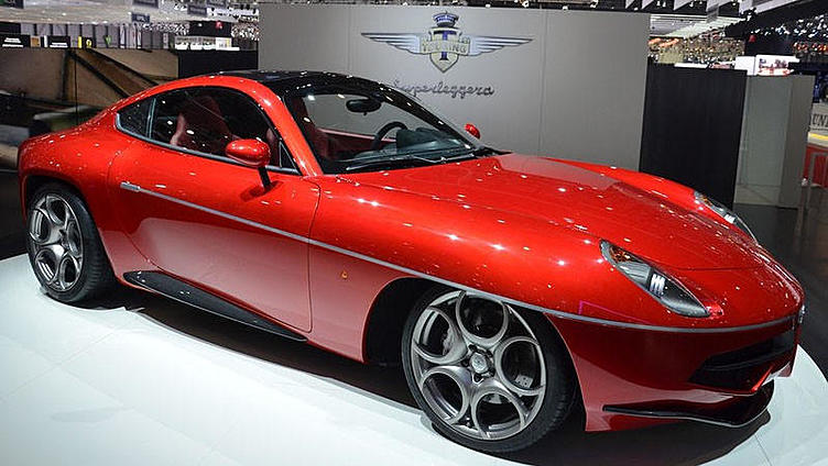 Итальянцы будут строить суперкары Alfa Romeo из материала заказчика Итальянцы будут строить суперкары Alfa Romeo из материала заказчика