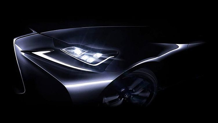 Lexus изменит оптику седана IS Lexus изменит оптику седана IS