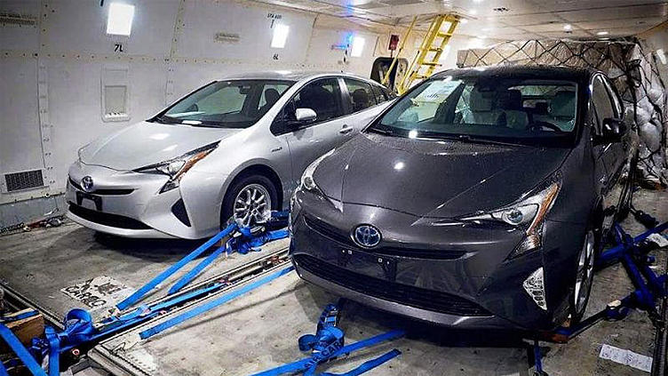 Внешность нового гибрида Toyota Prius перестала быть секретом