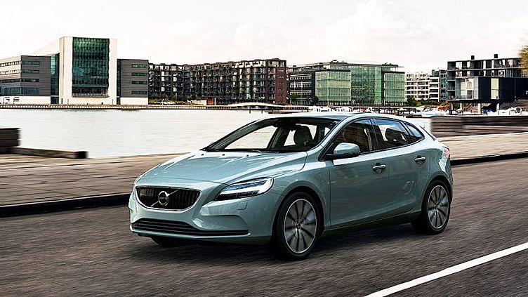 Volvo V40 получил фары «Молот Тора» Volvo V40 получил фары «Молот Тора»
